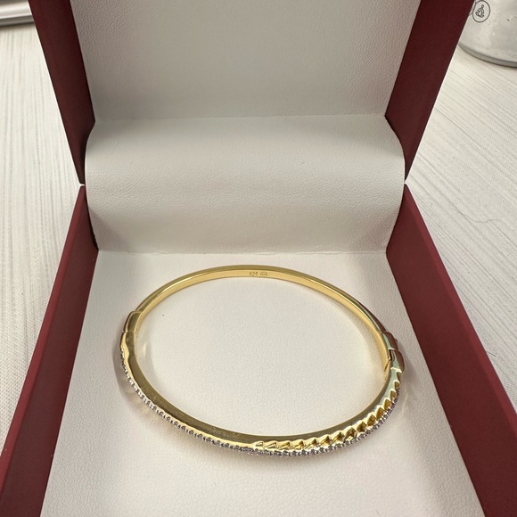 Gold Bangle Bracelet, from Helzberg Diamonds. - Picture 5 of 6
